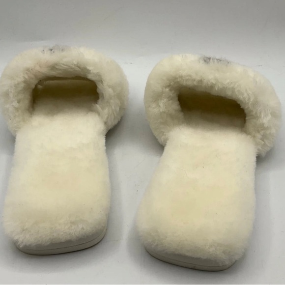 RARE LIKE NEW! Tory Burch Jeweled Shearling Slide Slippers Shoes Buttermilk - Picture 4 of 8